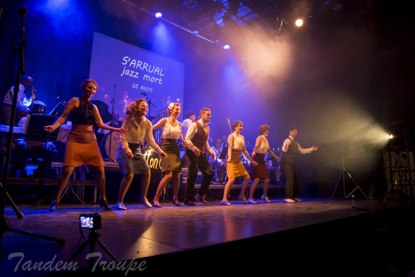 Tandem Troupe lleva nuestra comunidad al escenario